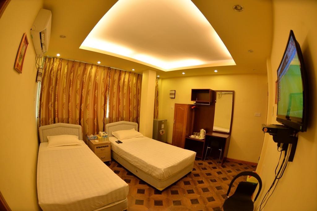 New Golden Forward Hotel Янгон Екстериор снимка