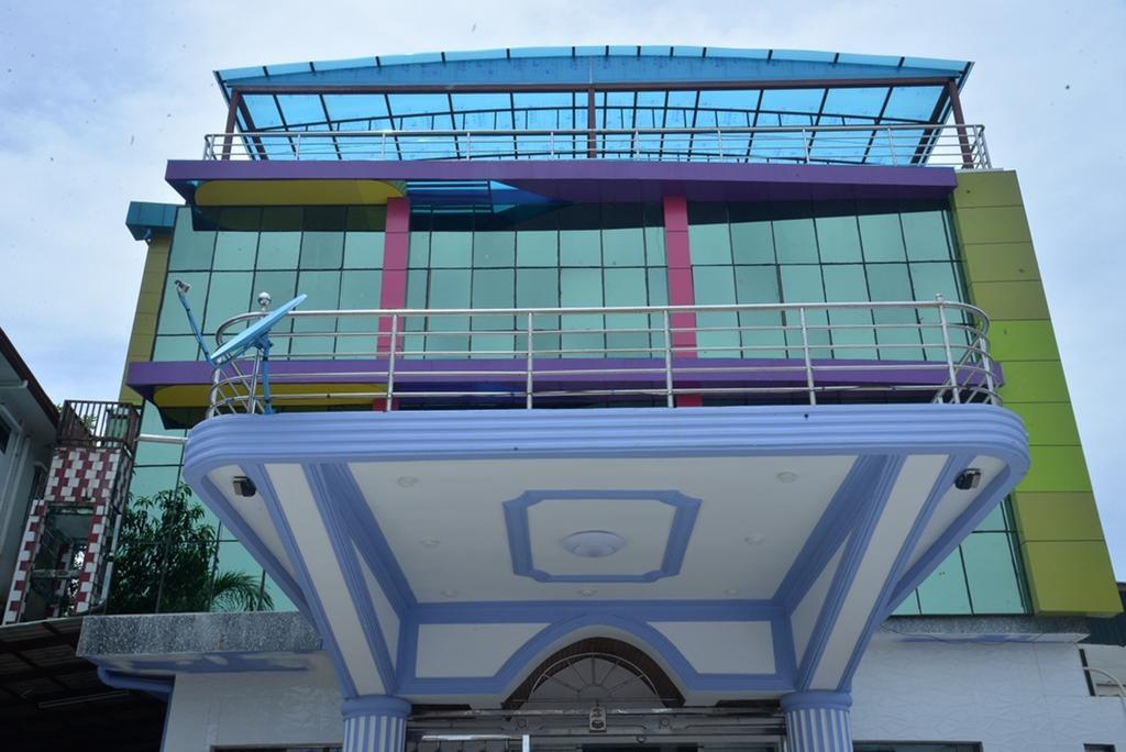 New Golden Forward Hotel Янгон Екстериор снимка
