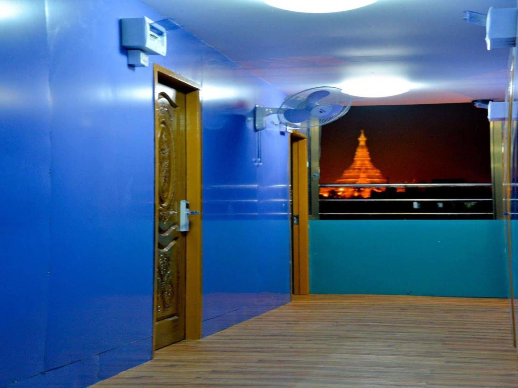 New Golden Forward Hotel Янгон Екстериор снимка