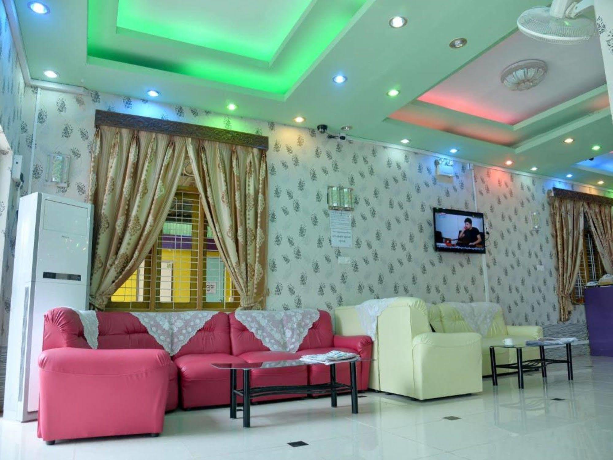 New Golden Forward Hotel Янгон Екстериор снимка